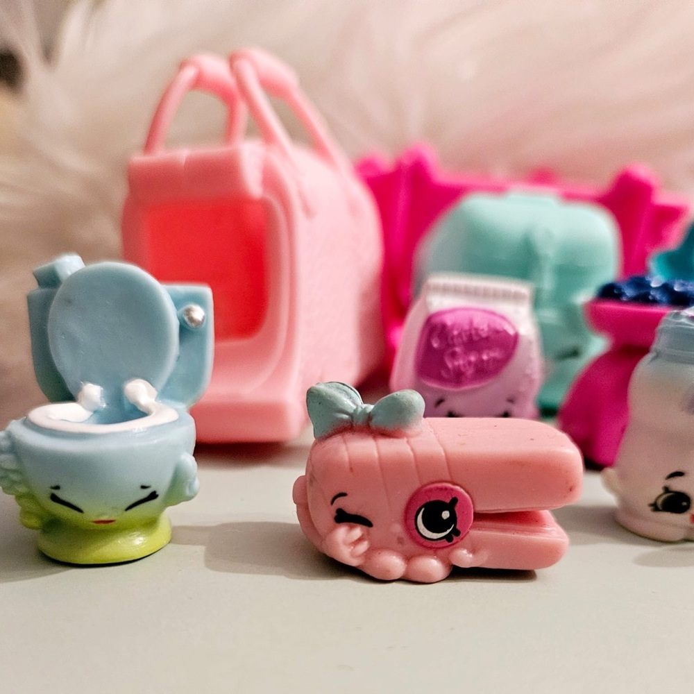 Shopkins Lot - Picture 2 of 7